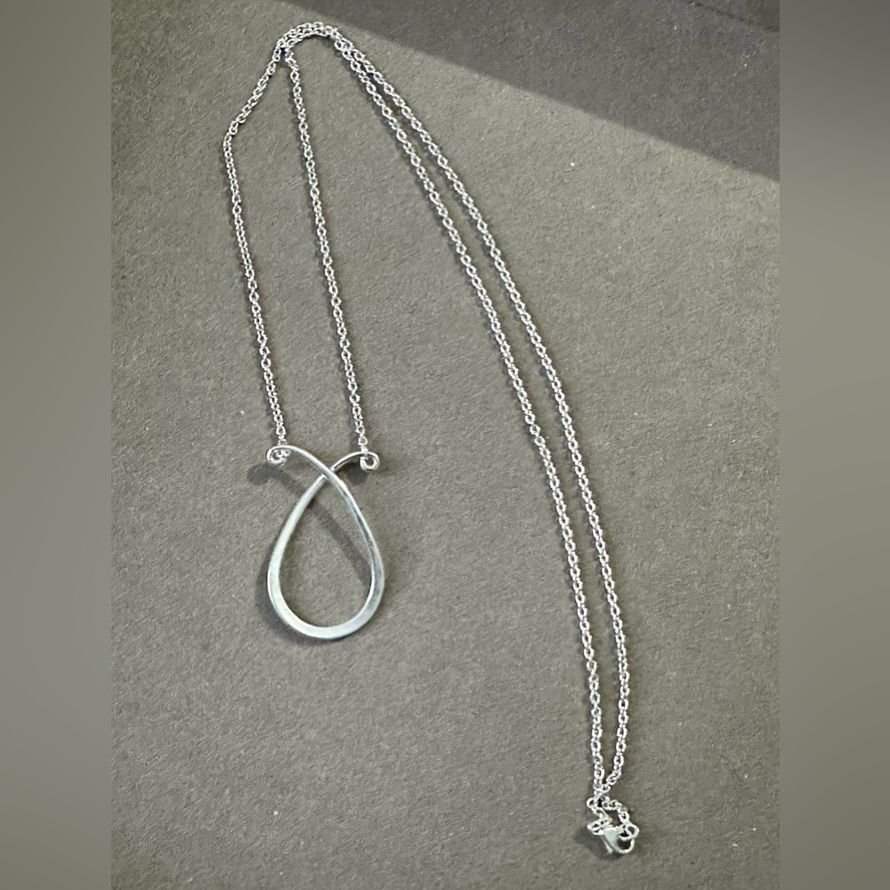 James Avery charm holder 30'
RETIRED necklace